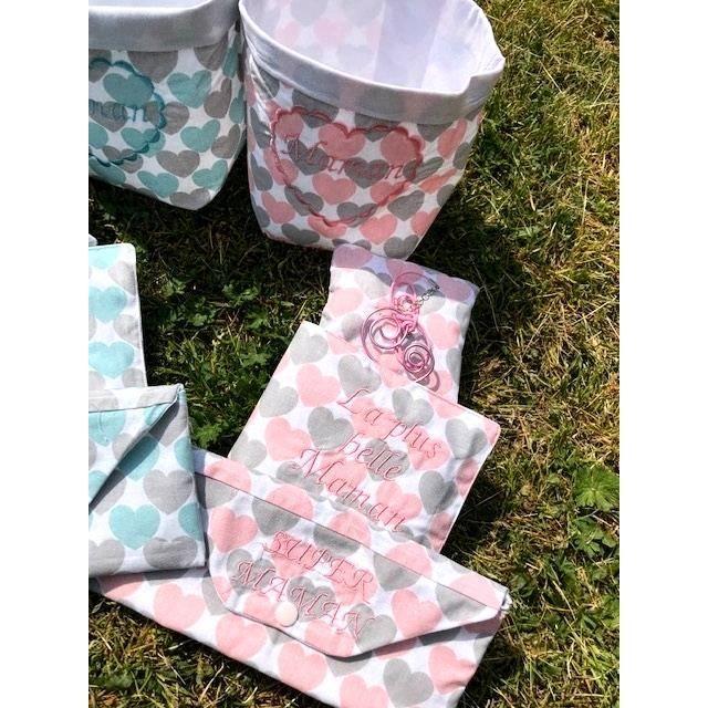 2 Coffret fête des mères - Sac lingettes, étui transport lingettes, coussin cœur fil aluminium