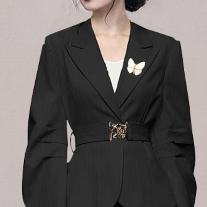 Korean Cute Cat and Diamond Butterfly Brooch for Men and Women - Fashionable Cardigan Pin and Corsage Accessory