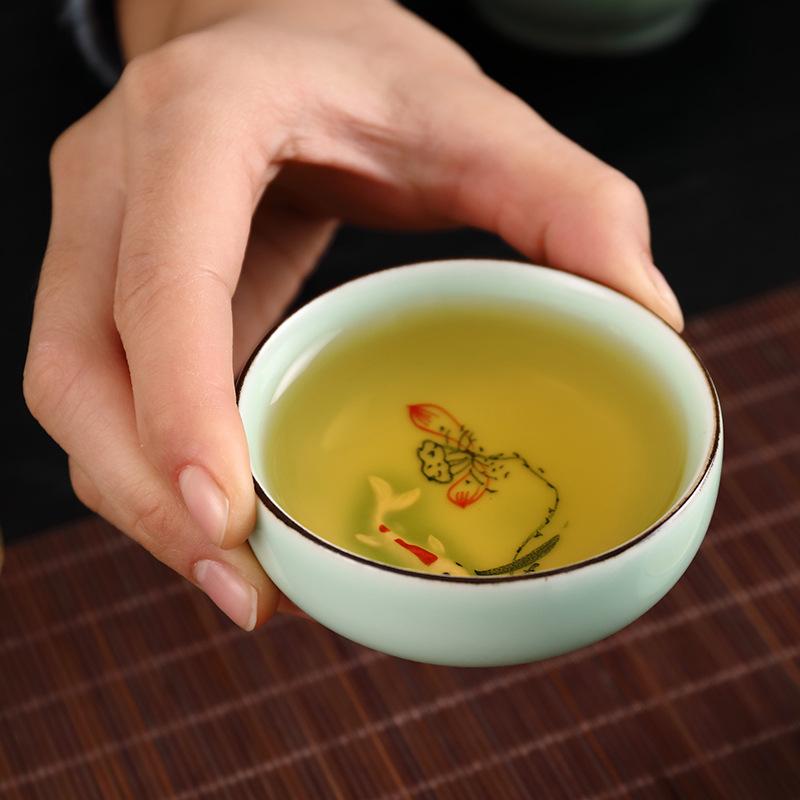 

High Quality Celadon Chinese Kung Fu Tea Set Round Flat Lotus Carp Pu er Tea Cups Hand-painted Ceramic Single Carp Teacup 200ml