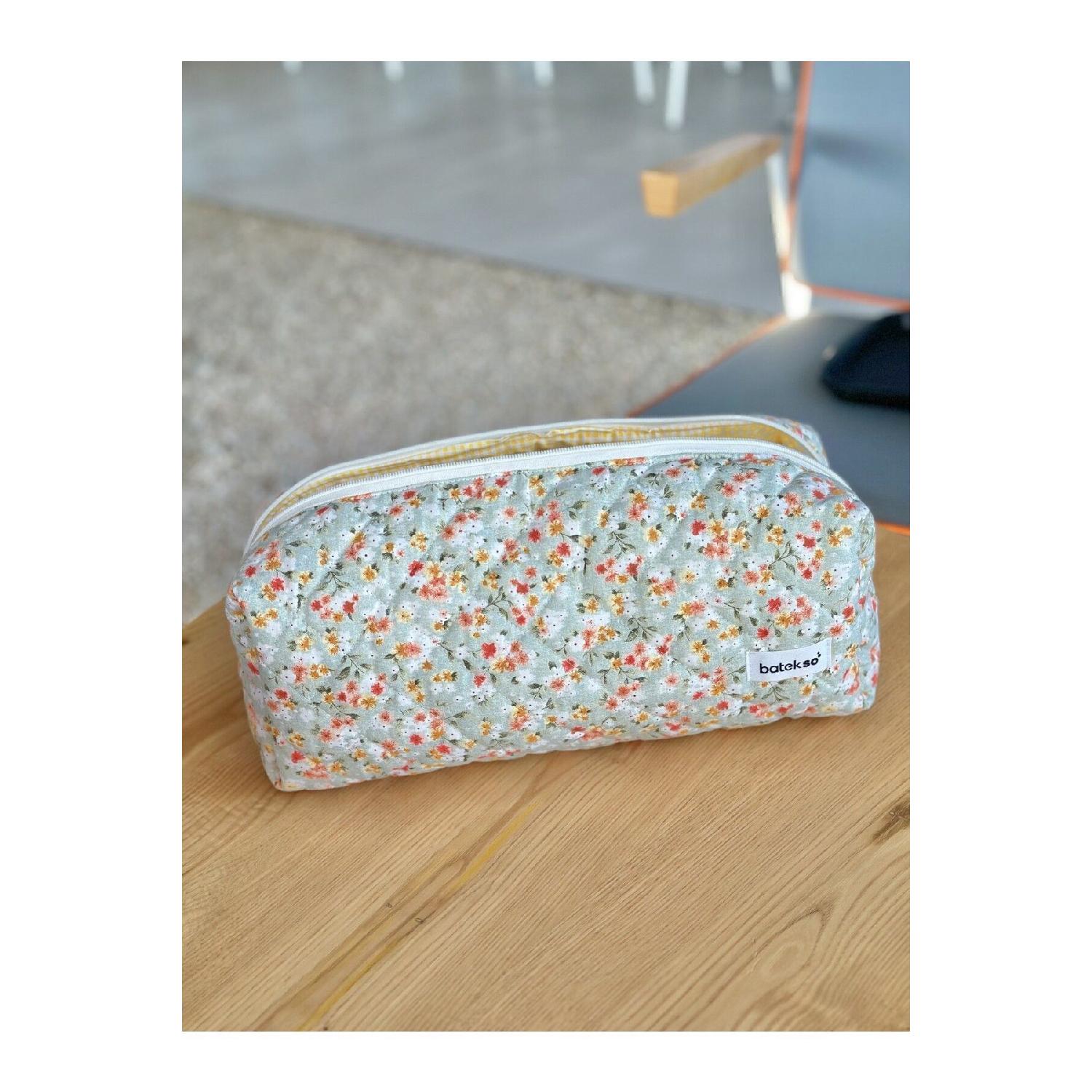 

Travel Case For Hair Stylers With Green Crispy Floral Pattern - Size Xl чистый