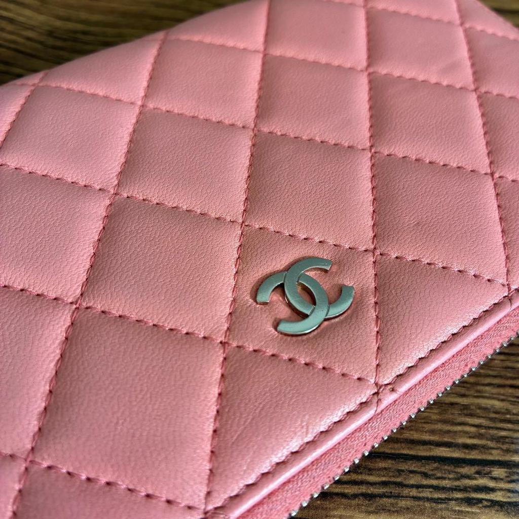 Used CHANEL Matelass Round Zip Long Wallet Pink