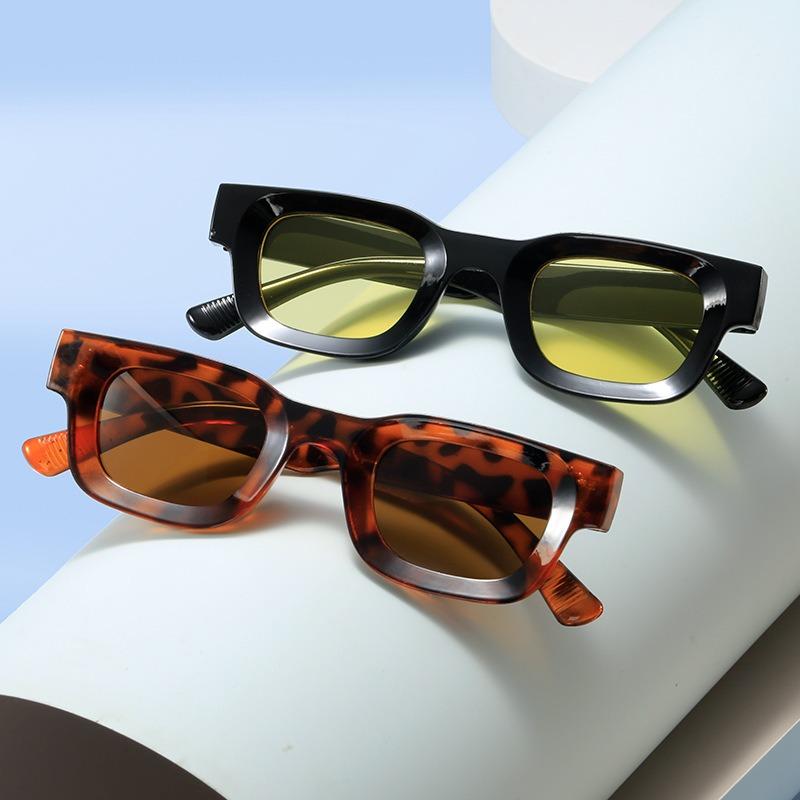 European and American trends, Kendou, the same thick-edged sunglasses, men's and women's small square fashion hip-hop dance sunglasses