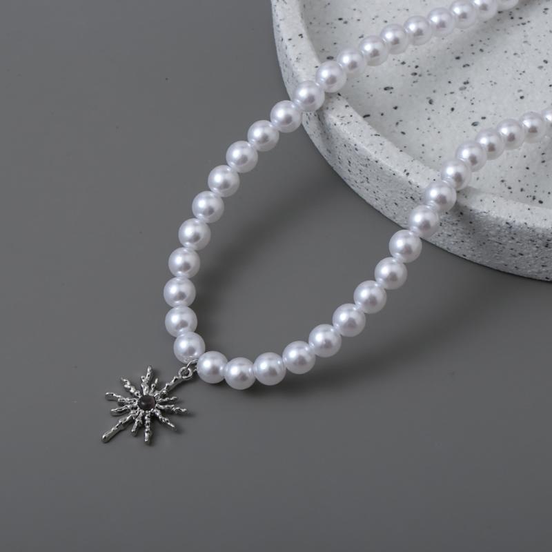 Delicate Necklace with Adjustable Chain Stylish Pendant Necklace Jewelry Adjustable Clavicular Chain Pearls Neckchains