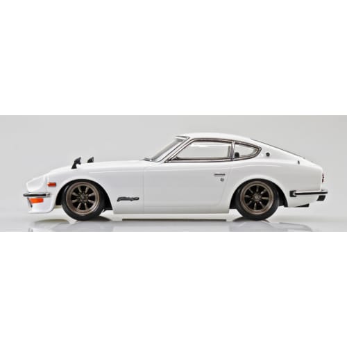Aoshima Bunka Kyozai (AOSHIMA) 1/32 Scale Rakupla Snap Kit No. 15CU-WH Nissan S30 Fairlady Z Custom White Pre-Colored Plastic Model Kit (Automobile)
