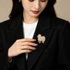 Broche Exquise en Forme de Mouton Incrustée de Perles Fausses Broche de Reverin Faite à la Main pour Cadeau d'Anniversaire Tenue de Soirée Accessoire pour Dames