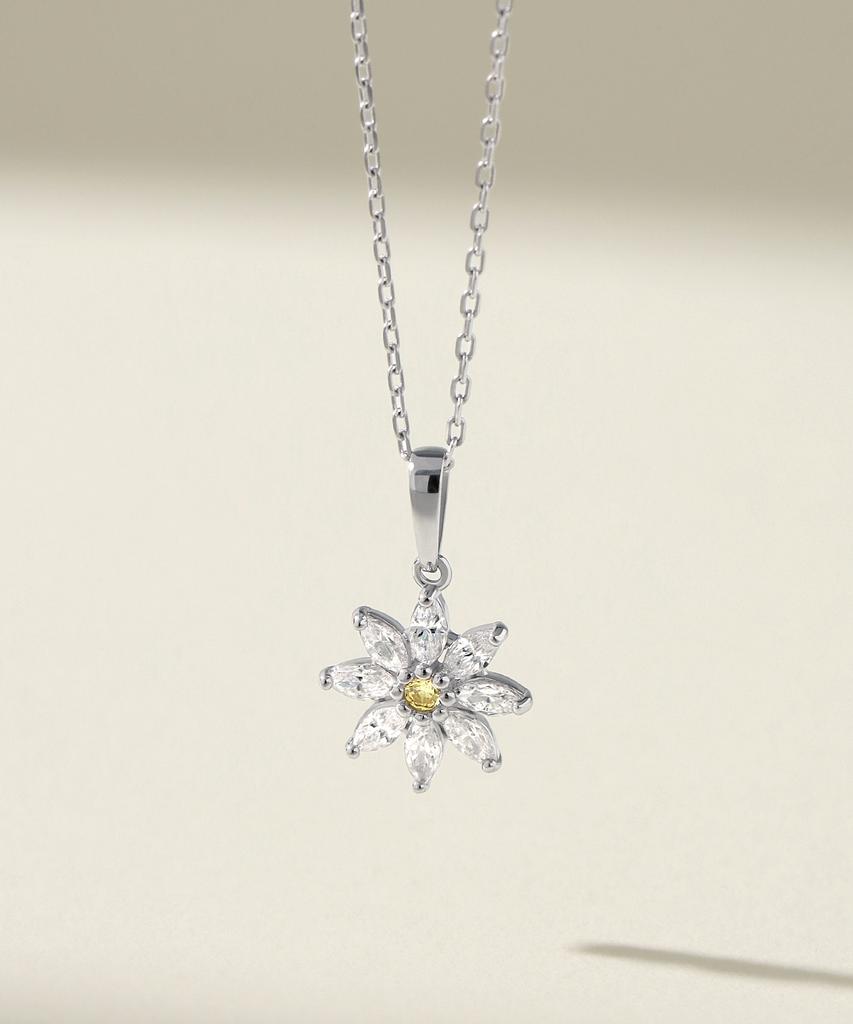 Mcel 14K Maylin Edelweiss Pendant