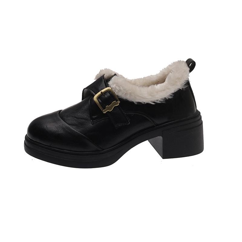 Модные бархатные туфли на каблуке женские с круглым носом на толстом каблуке для офиса простые универсальные осень и зима женские 40 чёрный