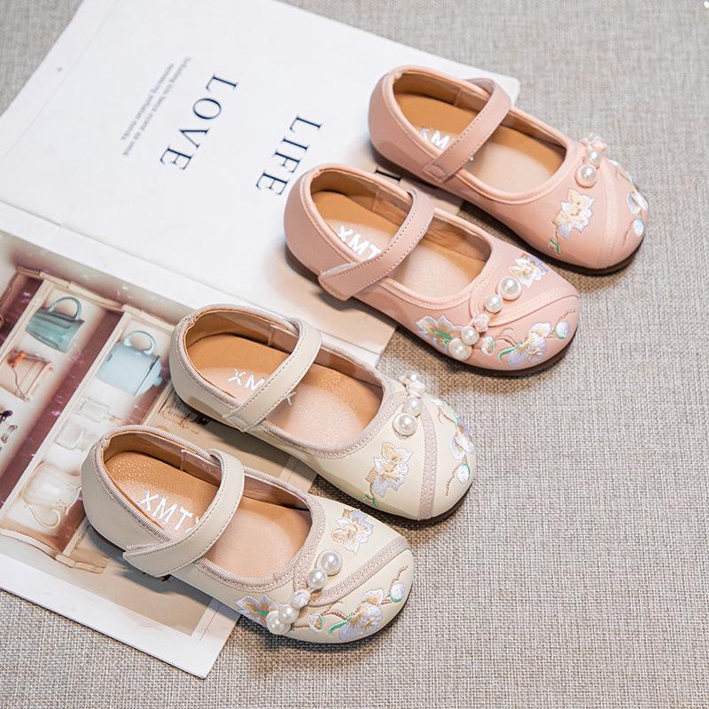 2026 Spring/Autumn Embroidered Hanfu Shoes for Baby Girls, Ancient Style Leather Princess Shoes, Trendy Children's National Style Footwear