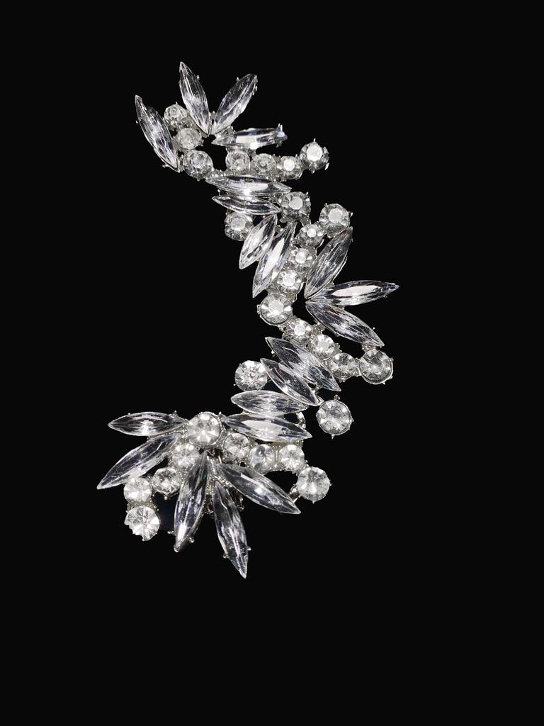 Irregular Rhinestone Ear Bone Clip No Hole High Sense Niche Symmetrical Full Diamond Ear Clip Earrings Female Versatile