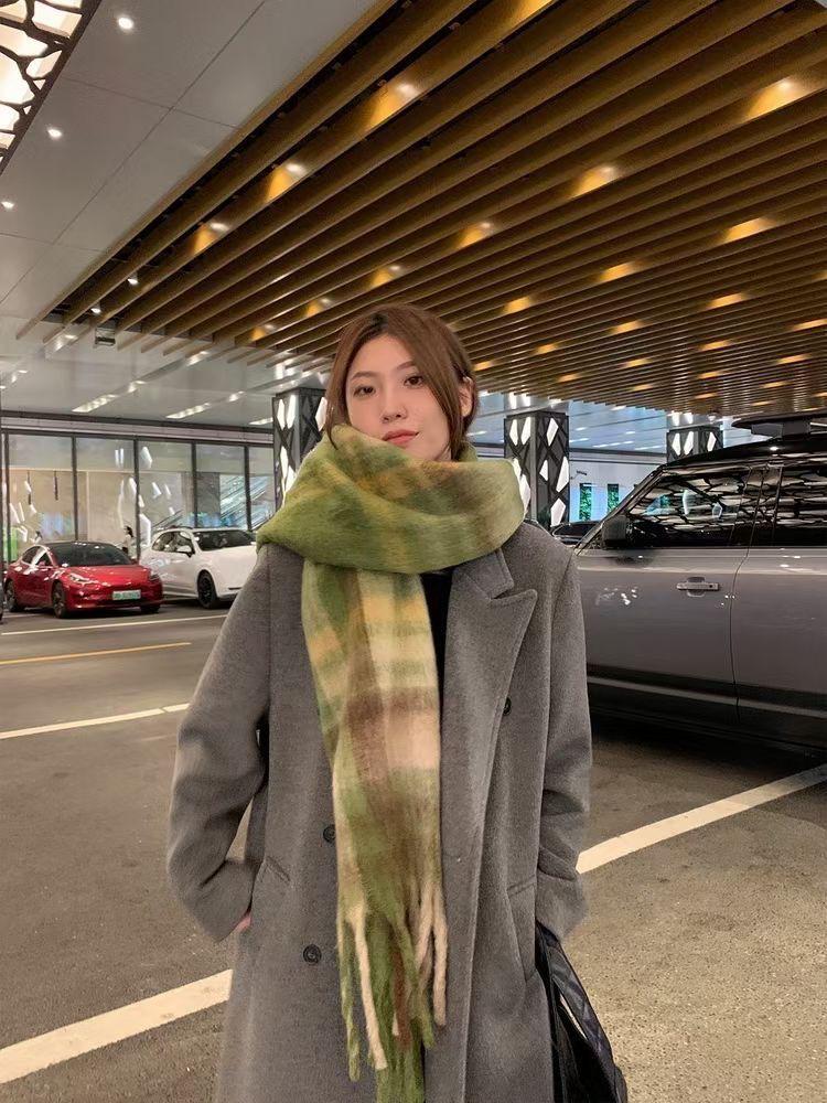 Women's Thick Plaid Yarn Scarf - Versatile, Warm, College Style for Fall/Winter