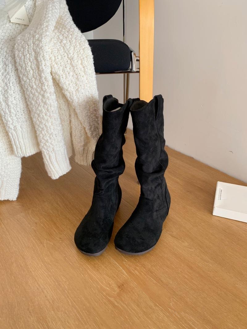 

Inner height increase retro suede pile simple fashion boots women s boots 2025 new spring and autumn round head knight boots 39 чорний