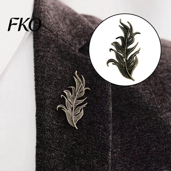 Women Lapel Pin Men Suit Pin, Feather Apricot Leaf Design Brooch Plant Zinc Alloy for Shirt Collar Coat Cardigan Scarf Vintage Bronze
