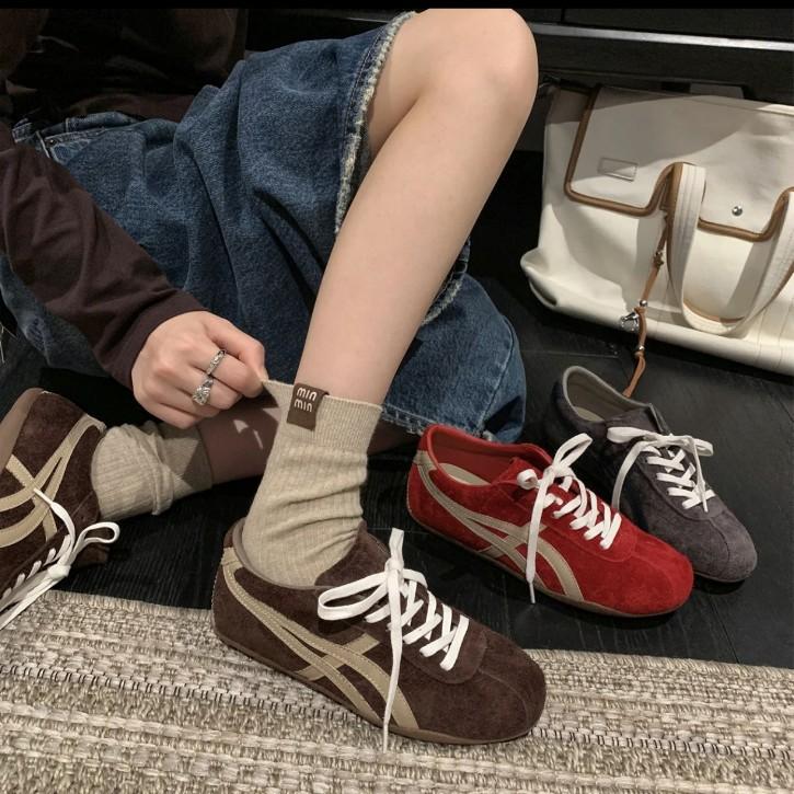 Leather Casual Sports Shoes Versatile Outdoor Flat Shoes Black Running Shoes Soft Baseplate Shoes Women