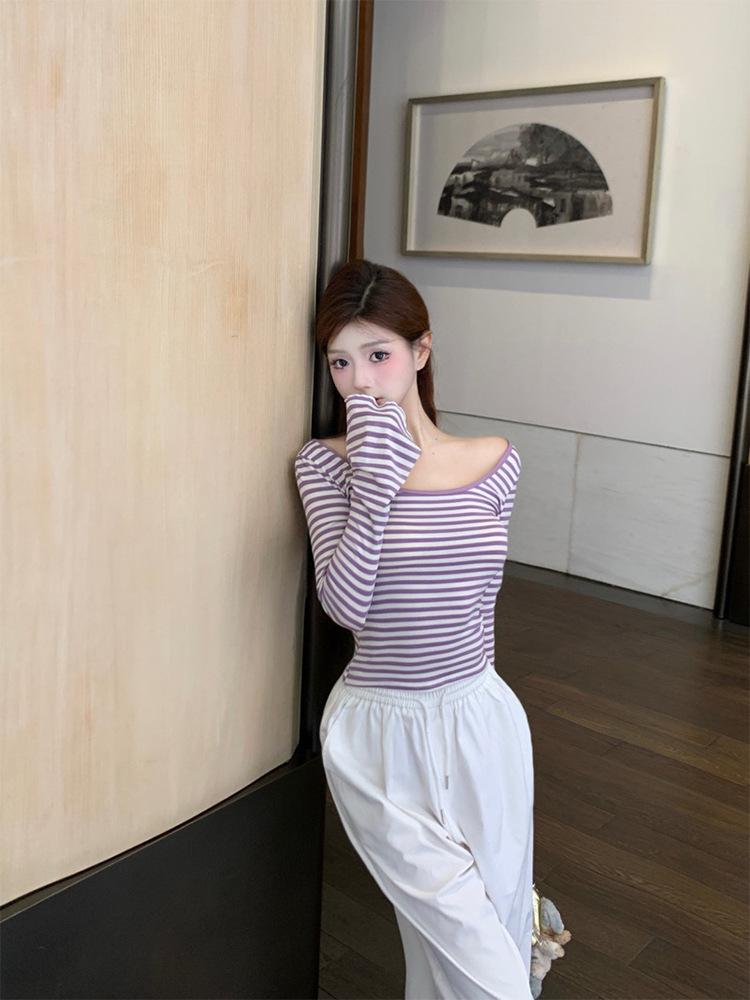 Women's Slim-Fit Striped Backless U-Neck T-Shirt, 2026 Autumn Long-Sleeve Base Layer Design