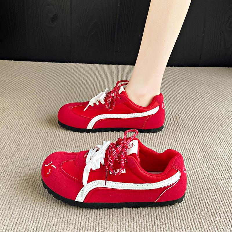 Student female flat bottom casual spring new ugly cute big head shoes bread shoes soft sole versatile board shoes