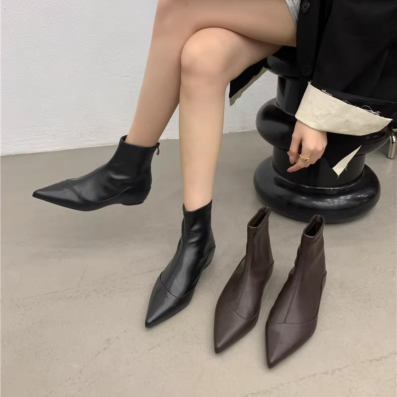 Inner heightening fashion boots 2025 new sewing line simple pointed and ankle boots flat short boots women's thin boots