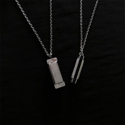 1PC Silvery [A Necklace That Can Be Blown] Mini Harmonica Retro Four Hole Whistle Pendant Cartoon Couple Necklace
