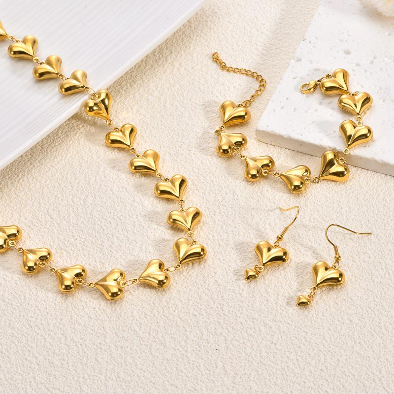

European and American Titanium Steel 18k Gold Heart Jewelry Set (Necklace, Bracelet, Earrings) - Clavicle Chain Light Luxury Heart Earrings срібний