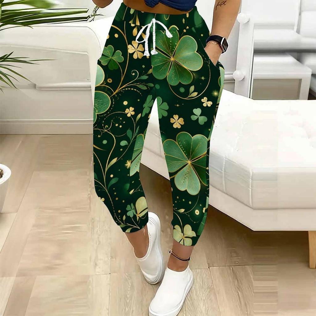Women Plus Size Clover Printed Drawstring Waist Cuffed Ankle Jogger Pants With Side Pockets