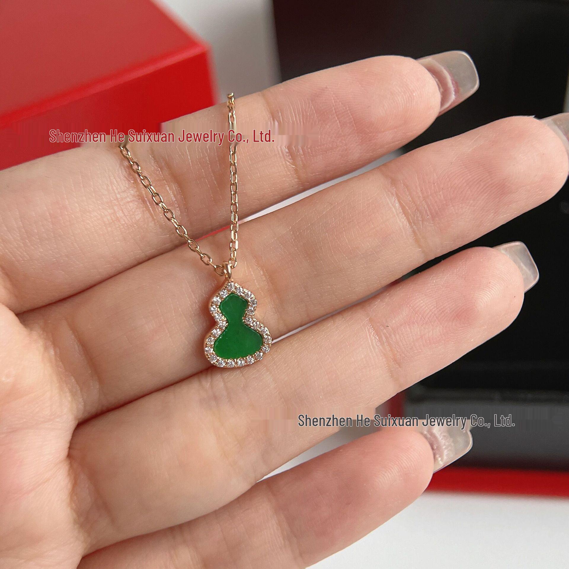 

Rose Gold Little Gourd Necklace - 925 Sterling Silver with White Mother-of-Pearl Clavicle Chain, Perfect Gift for Women. 925 Silver