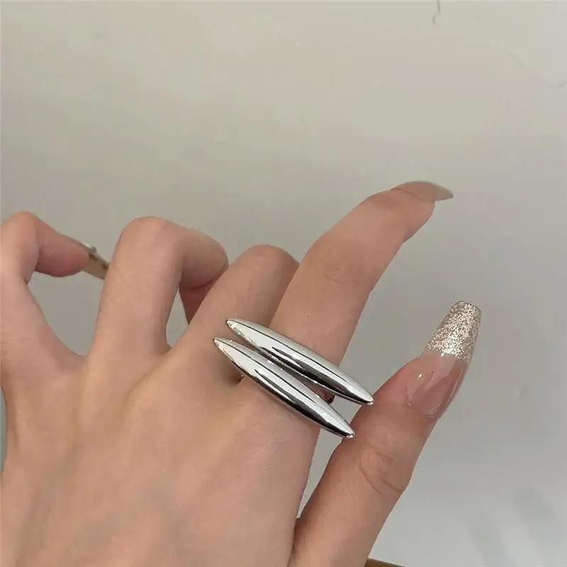 Unique Design Claw-shaped Connected Ring for Women INS-style Long Strip Water Drop Irregular Geometric Hand Accessory Jewelry