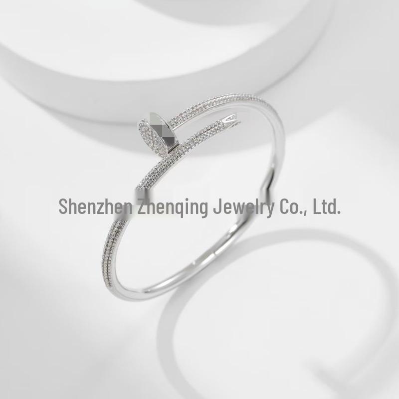 Kaka Luxurious Gold CNC Diamond-Cut Nail Bracelet - Elegant Design & High-End Appeal