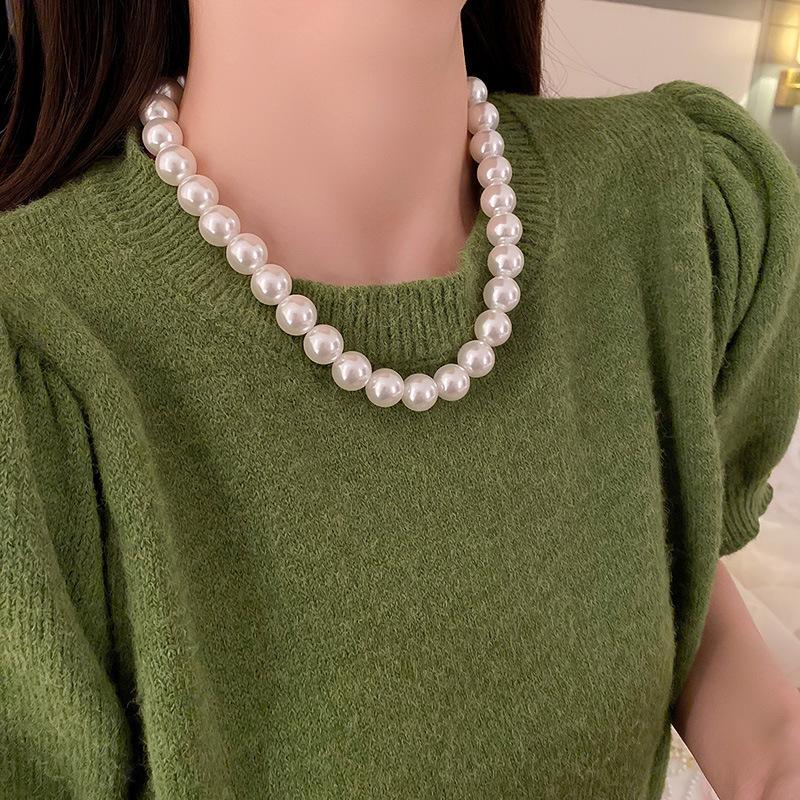 Super fairy long pearl necklace, trendy temperament, court style collarbone chain, exquisite and gentle sweater chain