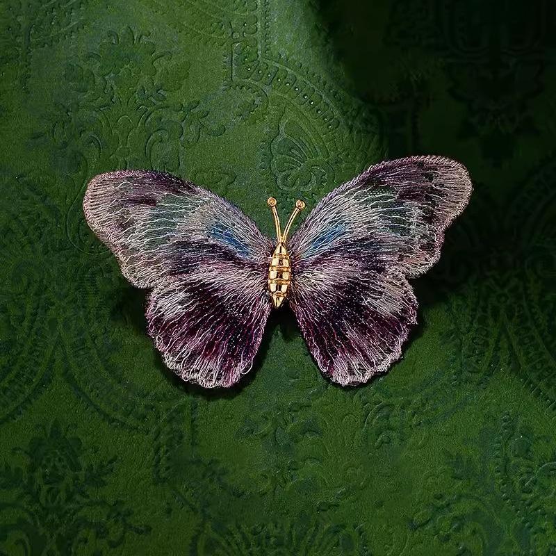 Exquisite Bestickte Schmetterlingsbrosche High-End Damen Elegant Retro Insekten-Corsage High-End Design Anstecknadel Anzugzubehör Anime-Pins