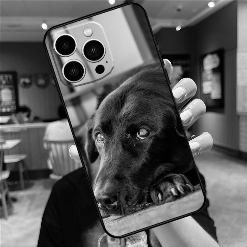 Black Labrador Dog Phone Case For iPhone 15 13 12 11 14 Pro Max Mini X XR XS Max SE 2020 2022 7 8 15 Plus Cover