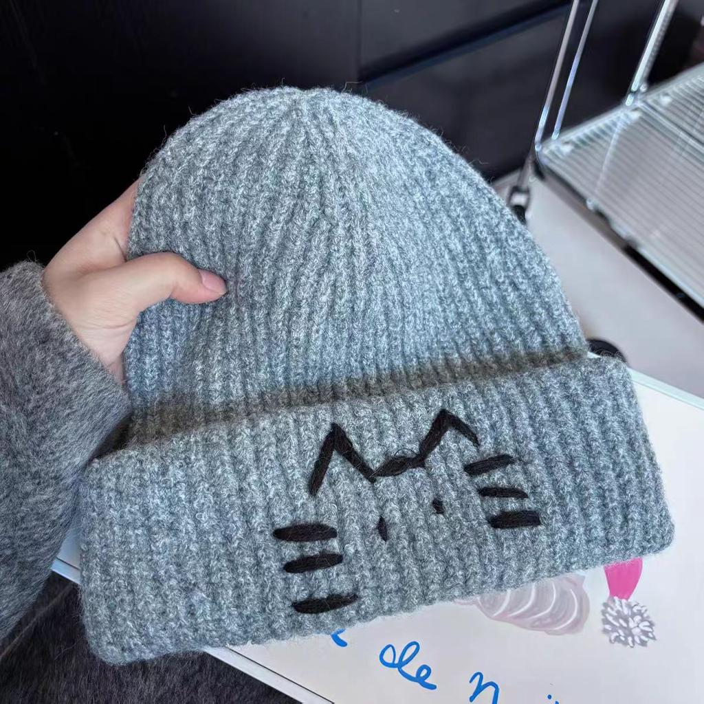 Winter hat women's new six-bearded cat solid color versatile knitted hat autumn and winter atmosphere artifact warm wool hat
