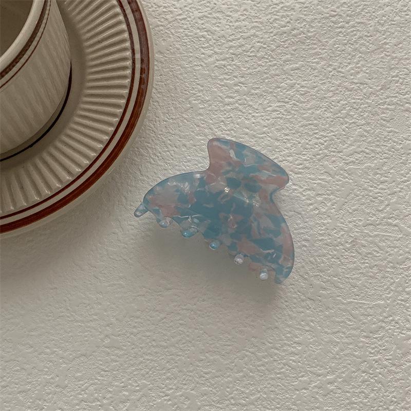 Korean Imitation Acetate High-End Shark Hair Clip - Elegant Hair Accessory for Stylish Looks