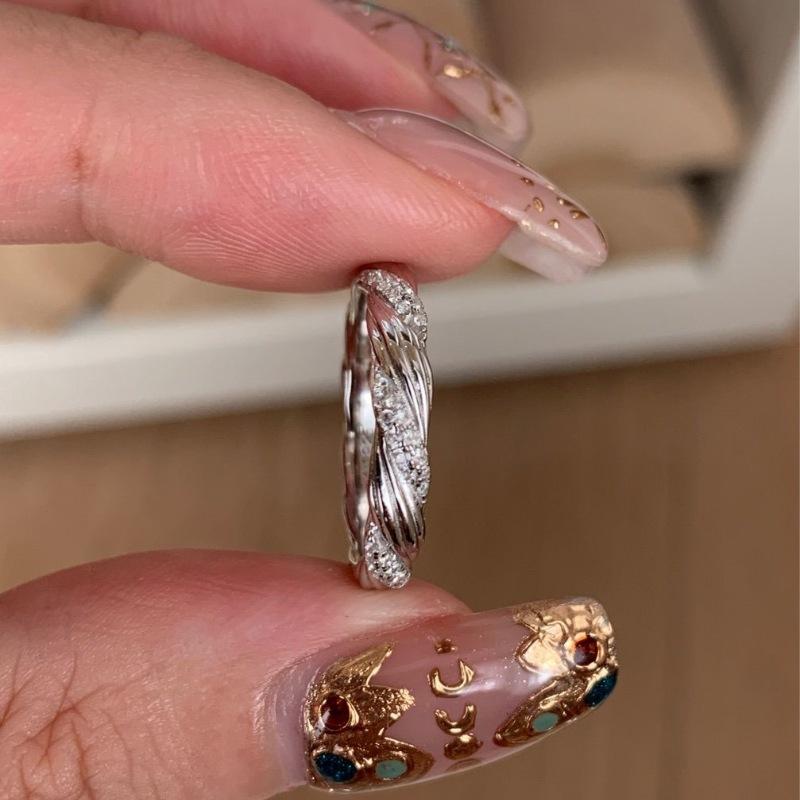 Vintage Antique Twist Diamond Ring Light Luxury Niche Design Temperament Retro Exquisite Index Finger Ring