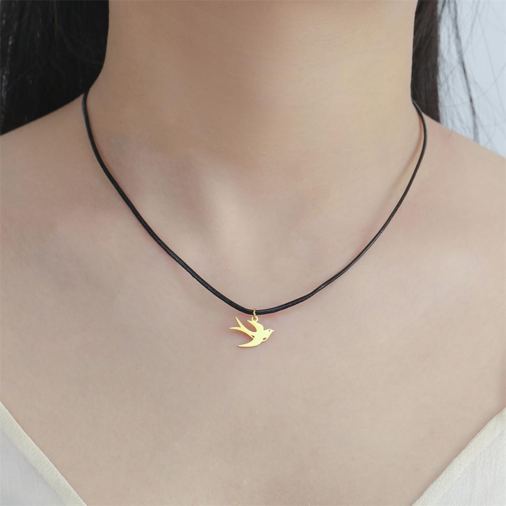 My Shape Swallow Pendent Necklace Stainless Steel Choker Swallow-Tailed Kite Bird Animal Charms Chain Women Jewelry Flying Birds