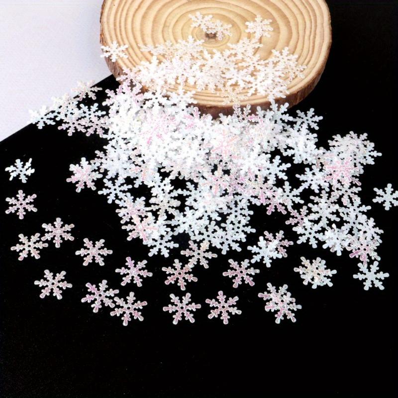 800 Stück Schneeflocken Konfetti Dekorationen - Mehrgrößige glitzernde Schneeflocken für Winterwunderland, Weihnachten, Federlose saisonale Dekoration