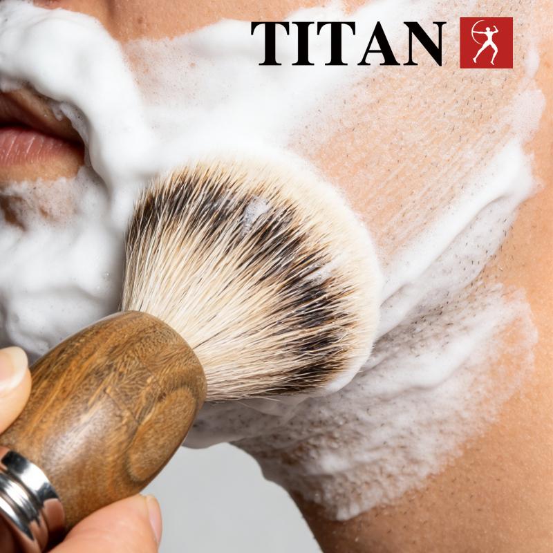 

TITAN razor brush wood handle