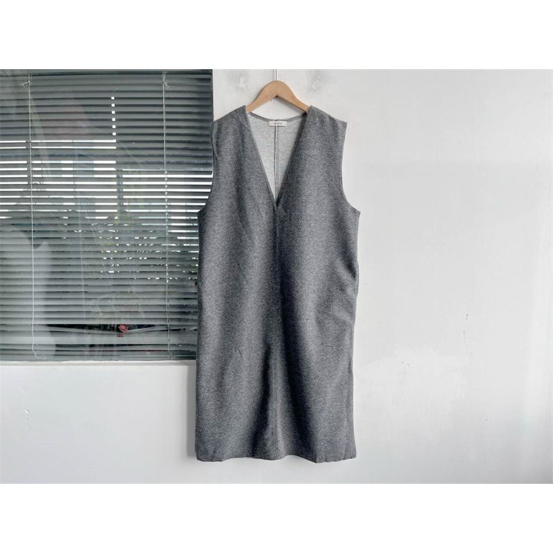 

Slightly Flaw Spring & Fall New Arrival Easiest for Match Vest Dress Simple Casual Fashion V Neck Sleeveless Women s Elegance Dress C8 Dark gray M