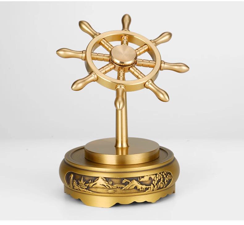 Ornement Spinner Roue de Navire en Laiton Rotatif - Décoration de Bureau en Métal & Cadeau