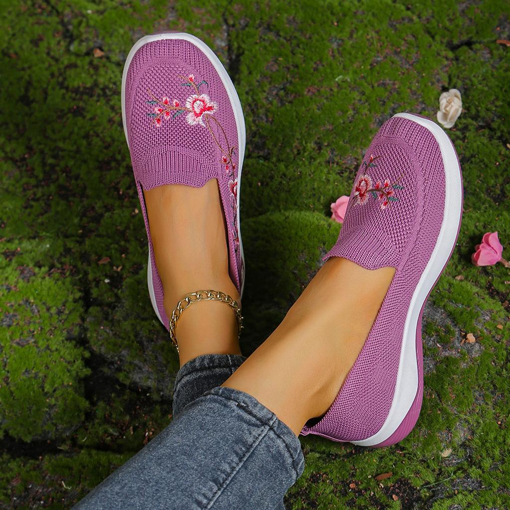 Women's Breathable Flat Bottom Shoes Spring Summer Shoes Women Retro Embroider Shoes