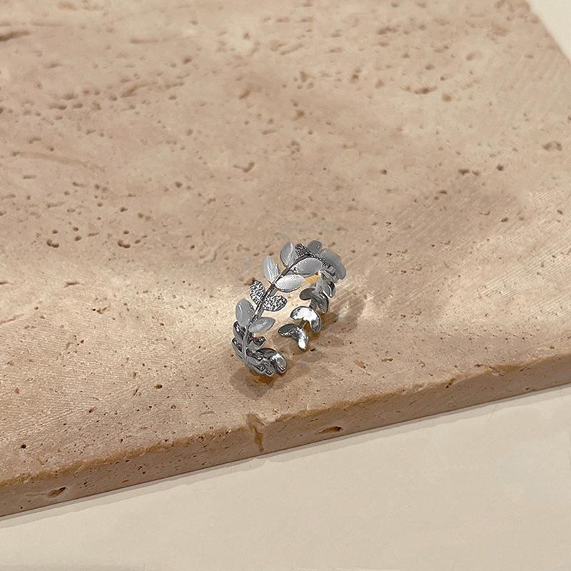 Fashion Personality Niche Design Premium Sense Tulip Female Summer Tide Ring Hypoallergenic Casual Everyday Dainty Minimalist Size Adjustable Ring