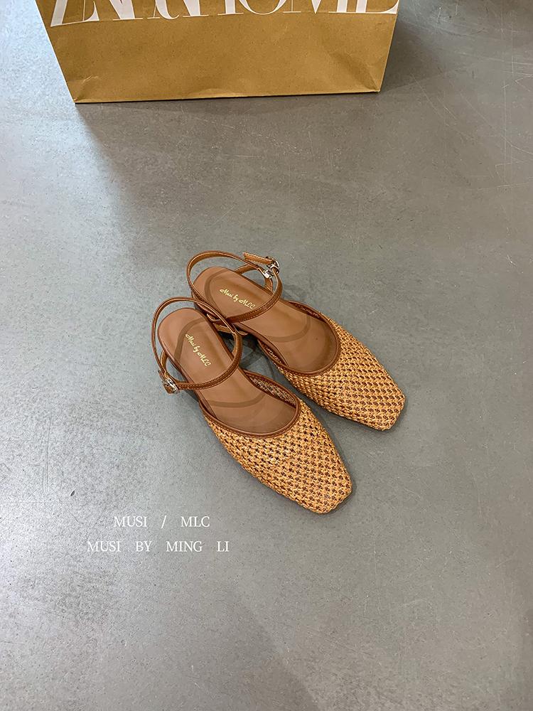 

Модные винтажные плетеные сандалии с полым верхом, женские модные сандалии с круглым носком, ремешком на щиколотке и пряжкой, повседневная обувь, элегантные удобные сандалии для женщин 39 коричневый