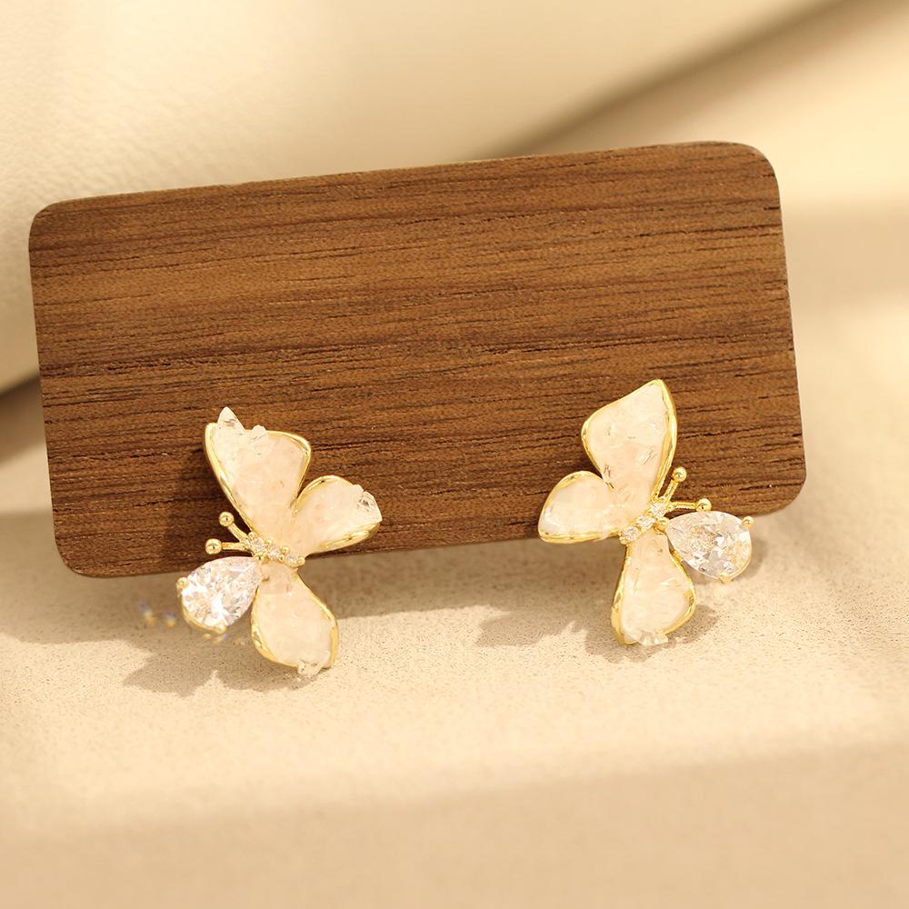Crystal butterfly ear clip women's 2025 new cool earrings ins high-end light luxury high-value versatile earrings