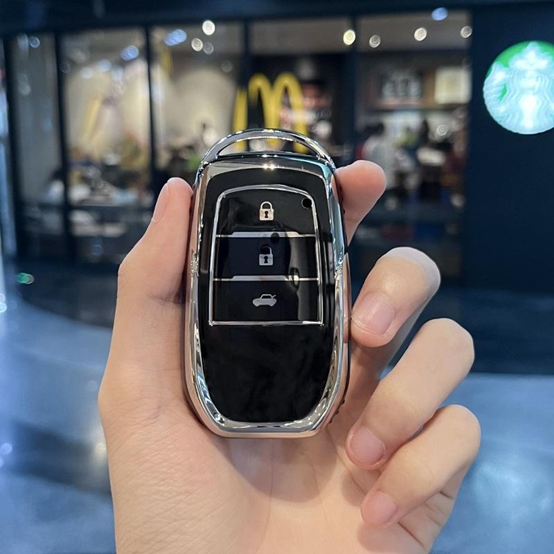TPU Car Key Case Fob Cover for Toyota CHR Hilux Fortuner Land Cruiser 200 Camry Corolla Crown RAV4 Highland Keychain Accessories