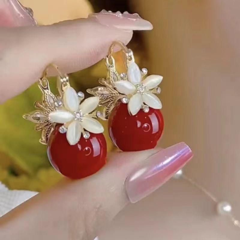 French Vintage Double-Sided Floral Pearl Earrings for Women – Elegant Retro Stud Accessories