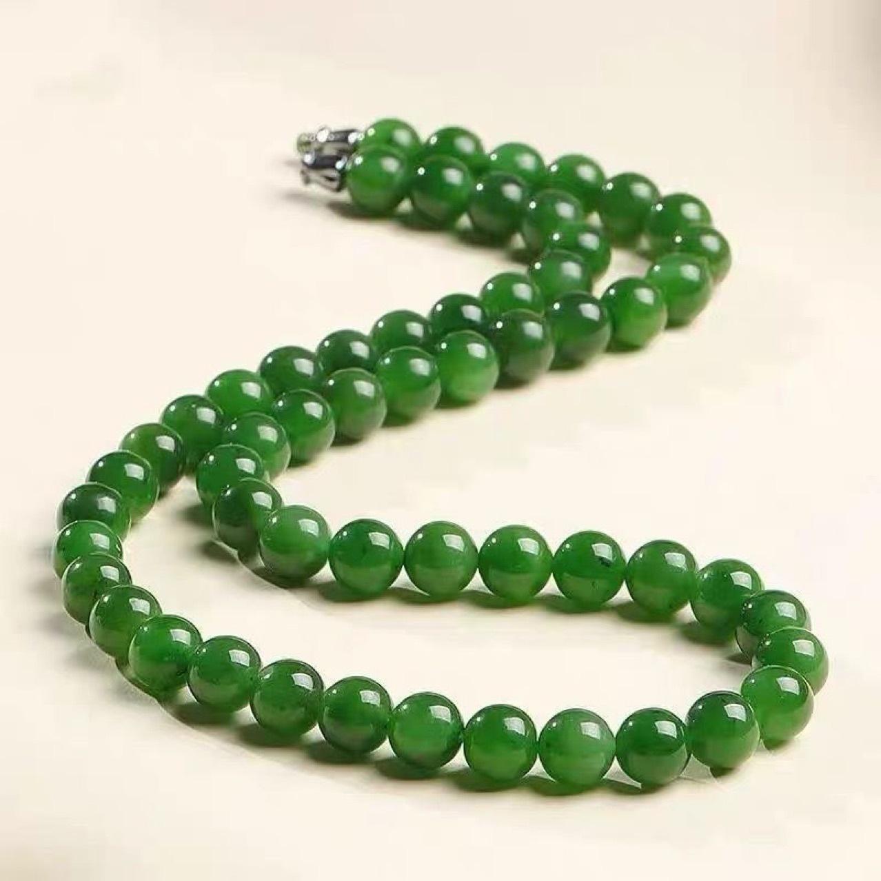 New high-end luxury jadeite green necklace women s high-end bracelet Tibetan temperament high-end green necklace for mother gift