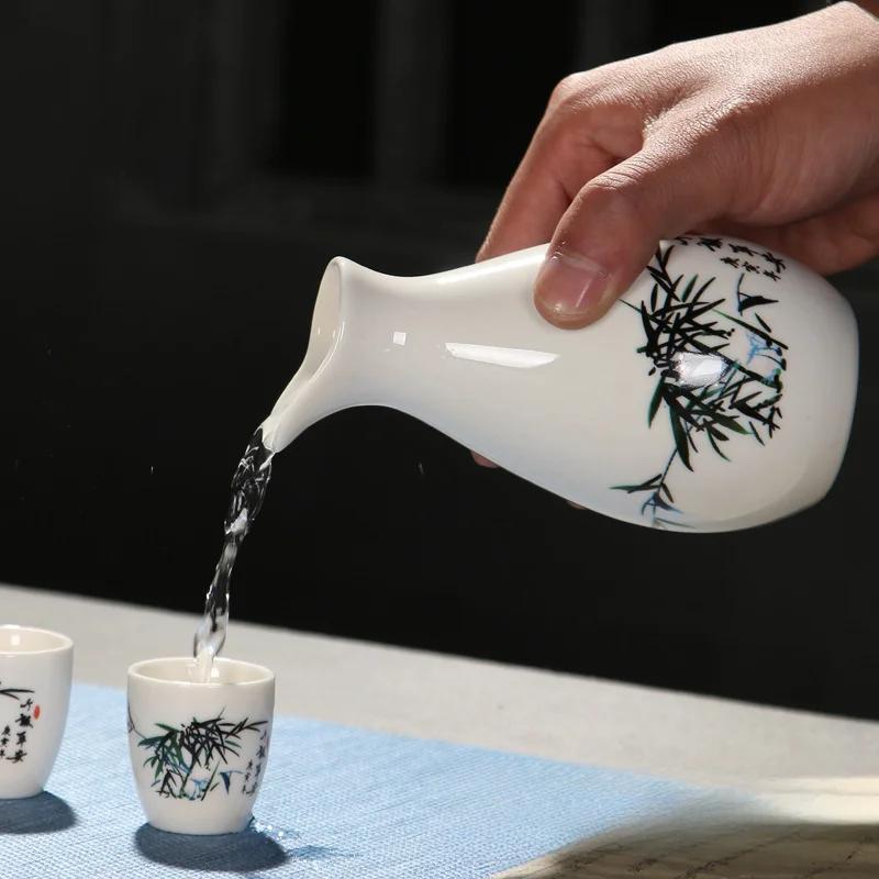 

Creative 1 Pot and 8 Cups Ceramic Wine Set Chinese White Wine Glasses and Jugs Vintage Wine Dispenser Gift Box Set