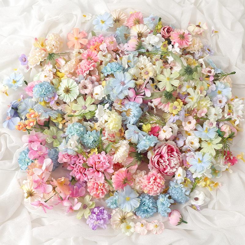 

50Pcs Mini Random Mix Artificial Flowers Silk Fake Flowers for Home Decor DIY Craft Gifts Accessories Bride Wedding Decoration 50Pcs