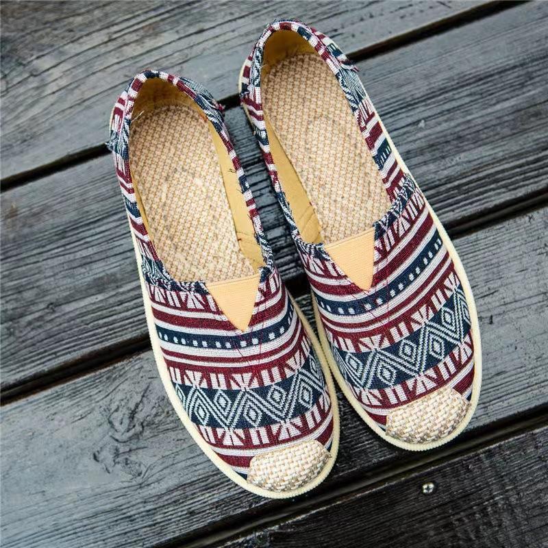 

2024 new canvas shoes women s shoes Korean version casual cloth shoes low-top, light, comfortable and breathable one-pedal women s shoes 35