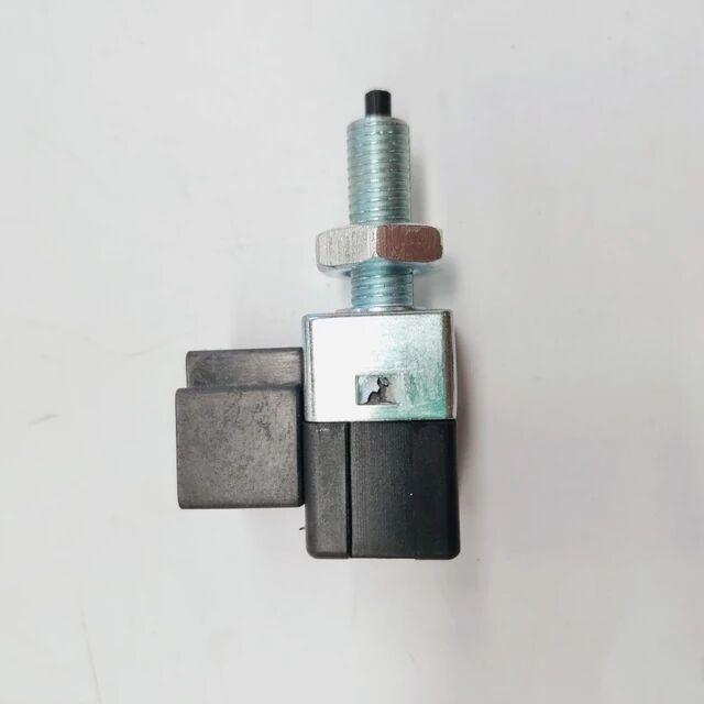 Brake Light Switch 4 Plug OE Number 1635206U8014 for JAC J3 J4 J5 S3 Refine Brake System Switches