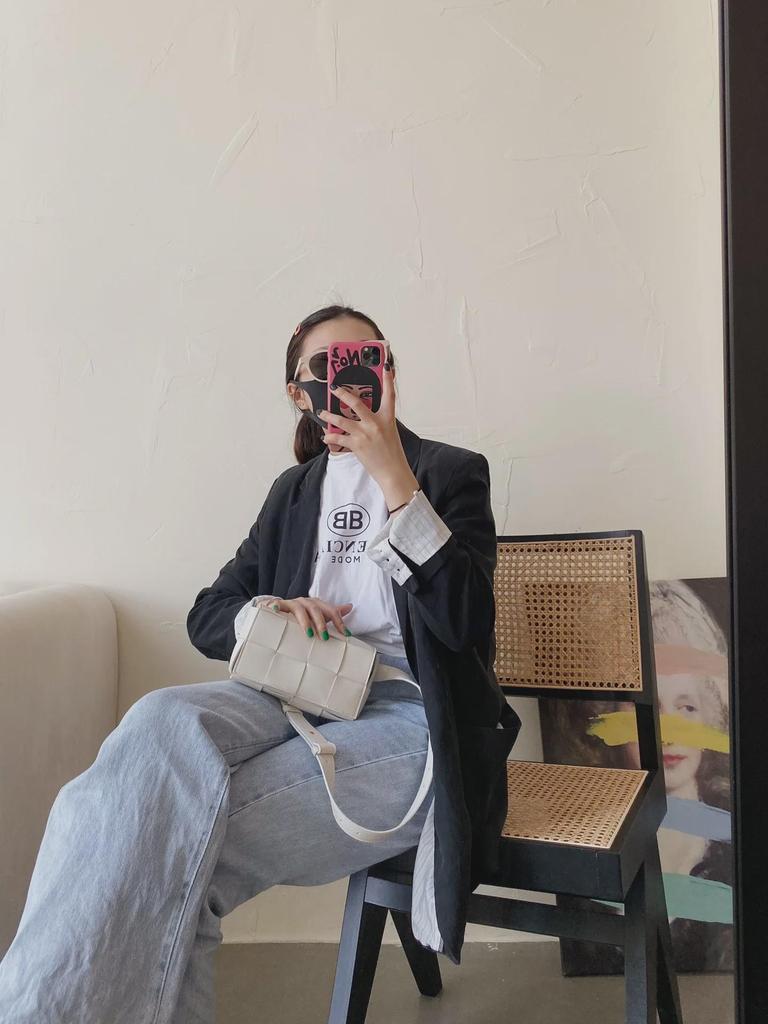 Trendy Cowhide Mini Woven Waist & Shoulder Messenger Bag - Unisex