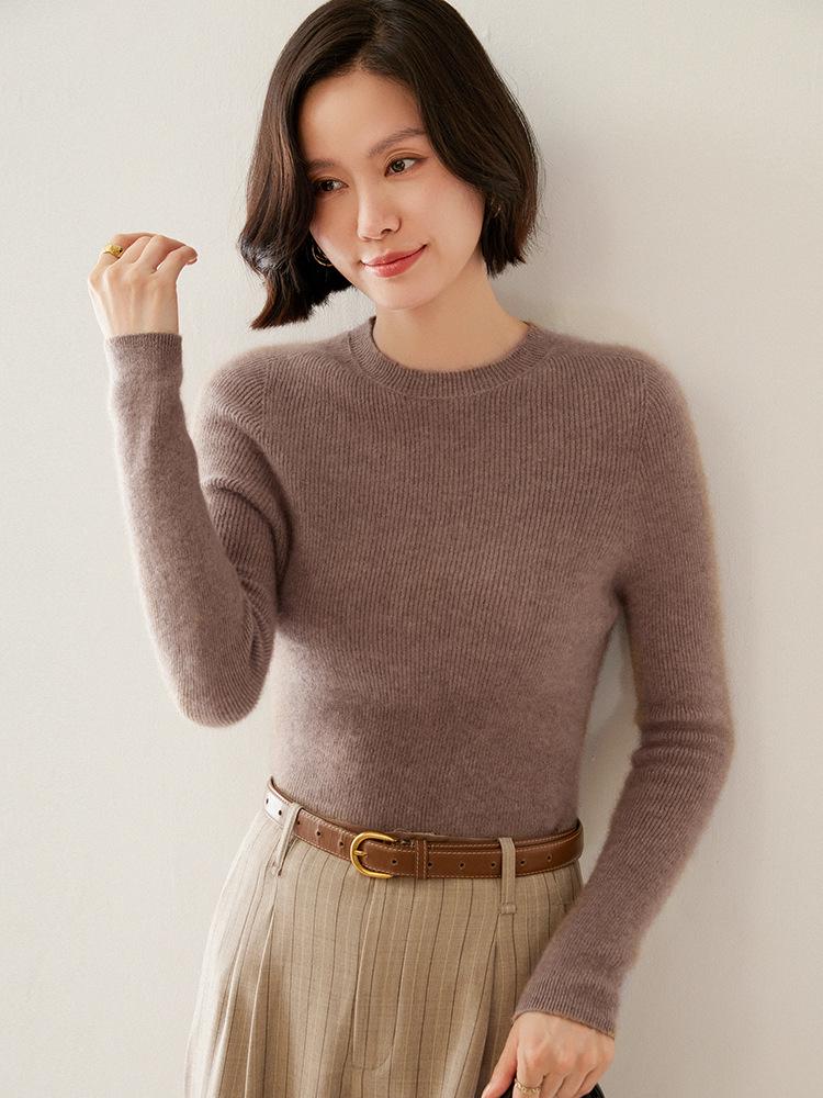 Women's Soft Wool Knit Pullover - Slim Fit Base Layer for Autumn/Winter.